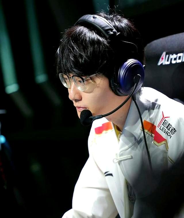 包含领先优势明显引爆全场！，Doinb意外战胜TL上演精彩一战的词条