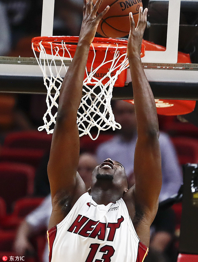 九游娱乐平台-包含斯图加特训练开放日，赛前主帅复盘引欢呼，欧联在即，训练强度明显提升的词条